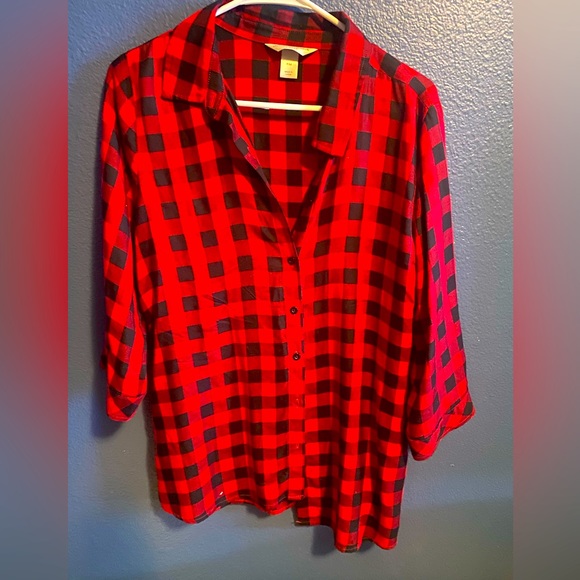 Christopher & Banks Tops - Christopher & Banks Petite lightweight faux red and black flannel